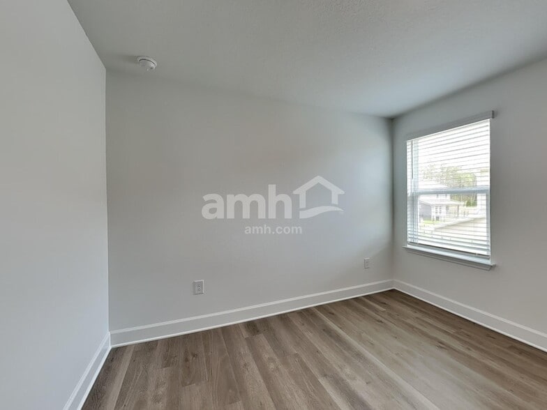 Building Photo - 16608 Cheyanne Ct