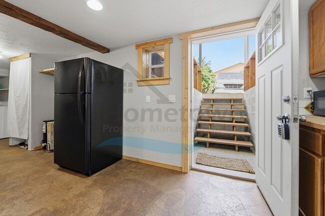 Building Photo - 801 E Harrison Ave