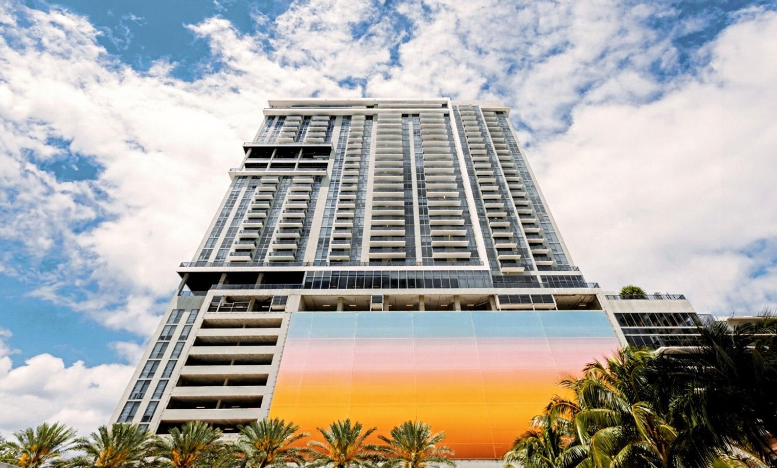 Building Photo - 221 SW 1st Ave