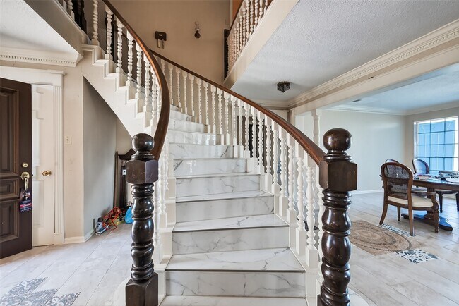 Building Photo - 11302 Hylander Dr