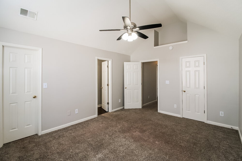 Building Photo - 444 Gresham Dr