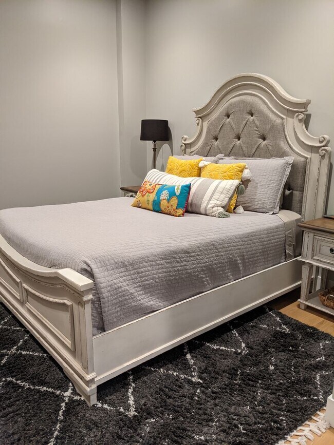 Building Photo - Summer 2026 in Downtown Bozeman? Upscale, comfortable, and fully furnished