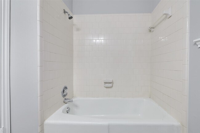 Building Photo - 11727 Scottsdale Dr