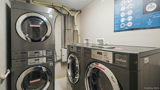 Building Photo - 703 Pelham Rd