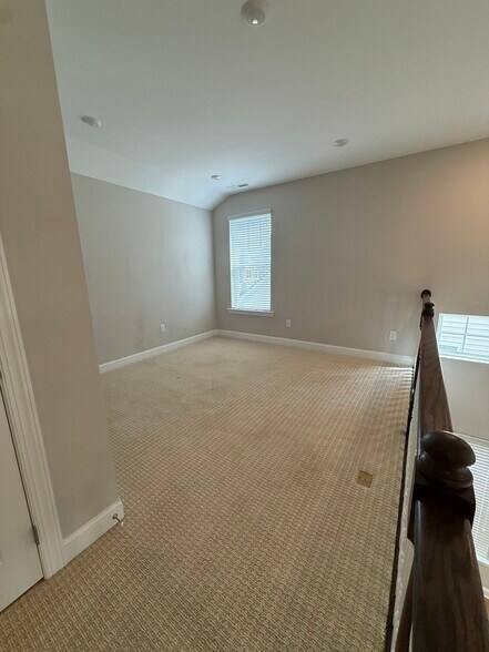 Building Photo - 335 Acorn Hollow Pl