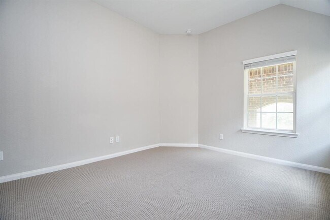 Building Photo - 4422 Sterling Heights Ln
