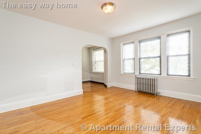 Building Photo - 123 Highland Ave