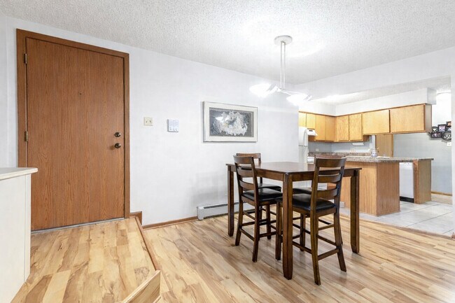 Building Photo - 15 Echo Ct