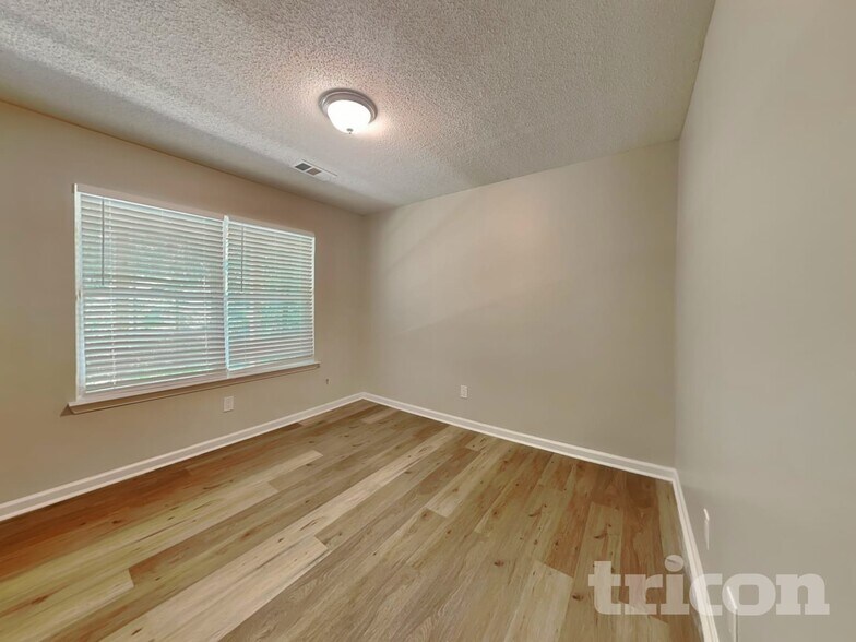 Building Photo - 5769 Village Loop