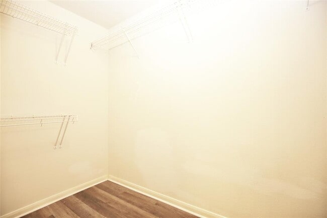 Building Photo - 625 Columbine Ave