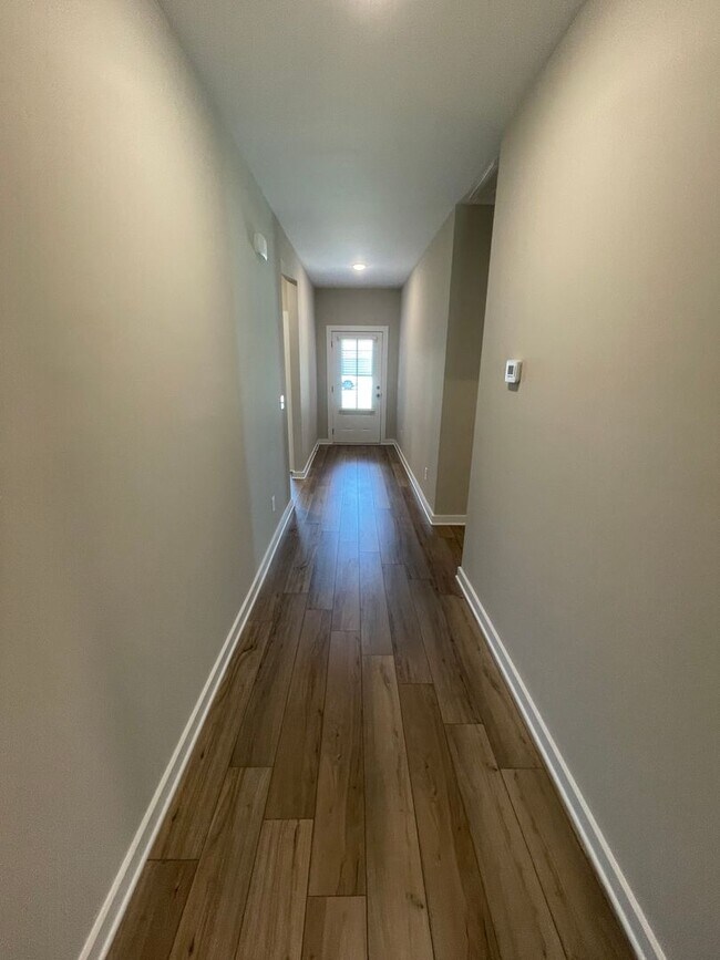 Building Photo - Home for Rent in Jasper, AL!!! Available to View with 48 Hour Notice!!! ***SIGN A 13 MONTH LEASE ...