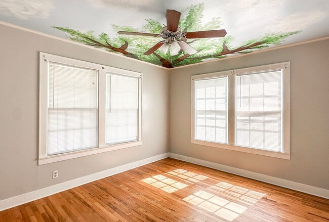 Building Photo - 2 Bedroom 1 Bathroom House in Texarkana, TX