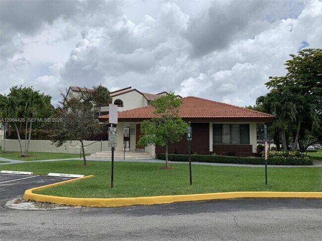 Building Photo - 9080 SW 125th Ave