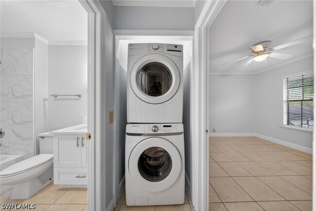 Building Photo - 5300 Treetops Dr