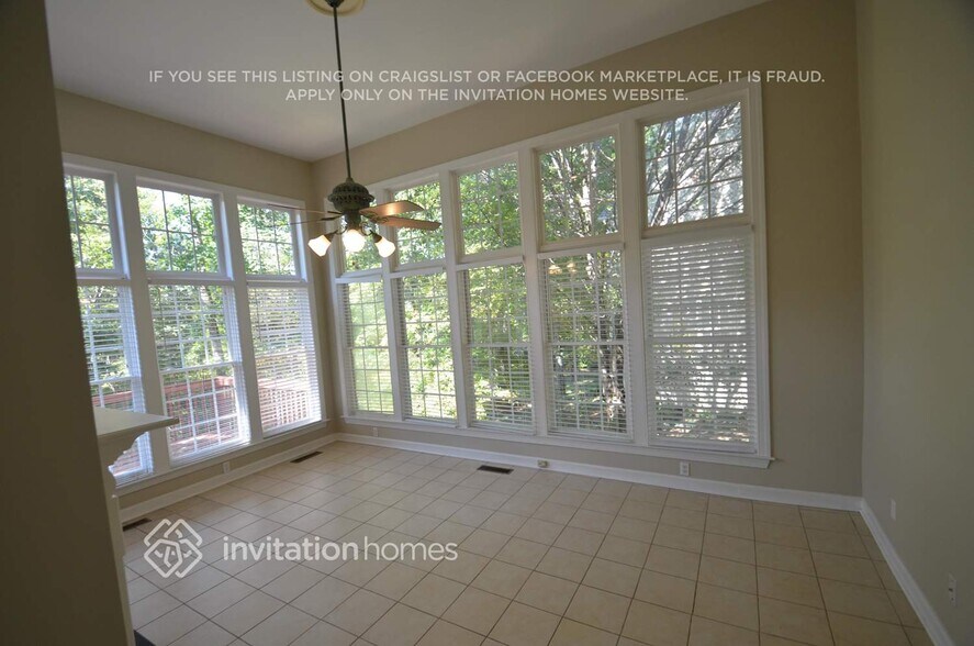 Building Photo - 5722 Kinglet Ln