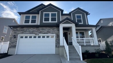 Building Photo - 13646 S Watts Ln