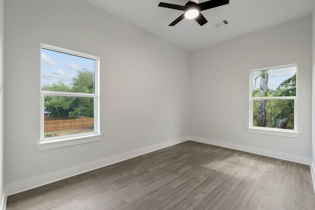 Building Photo - 8114 Double