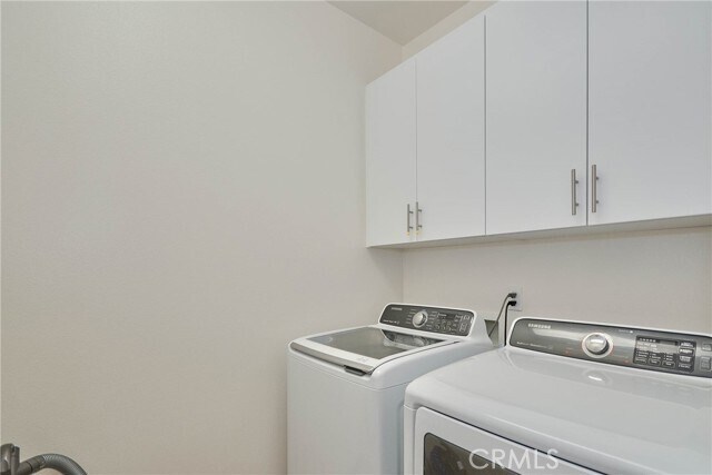 Building Photo - 50 Finch