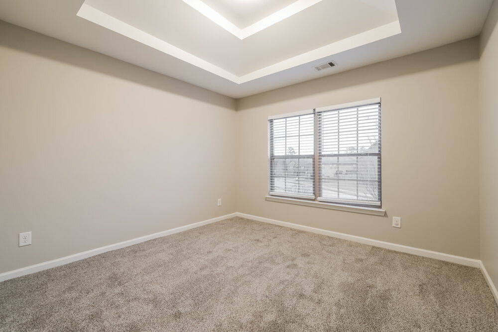 Building Photo - 559 Dahlia Dr