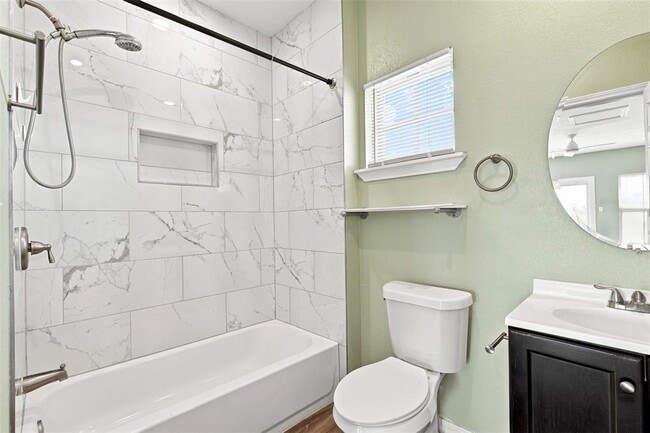 Building Photo - 600 Highland Ranch Way