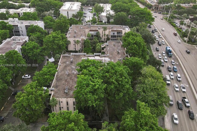 Building Photo - 469 N Pine Island Rd