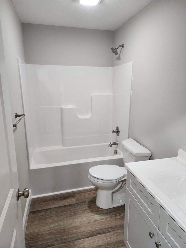 Building Photo - 3-Bedroom Single-Family Home Right off 10th Street in Cookeville