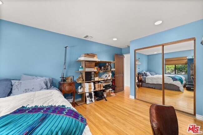 Building Photo - 22620 Dolorosa St