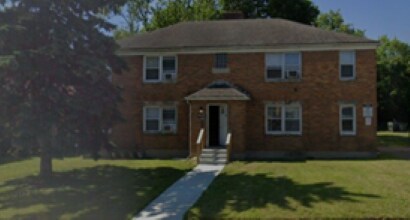 Building Photo - 422 E Bruce Ave