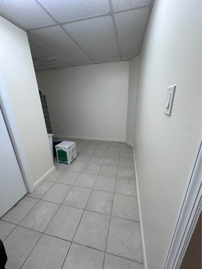 Building Photo - 100 Meade Ave