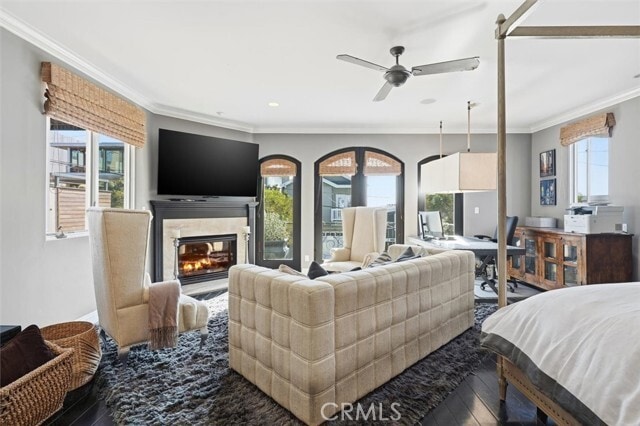 Building Photo - 633 12th St