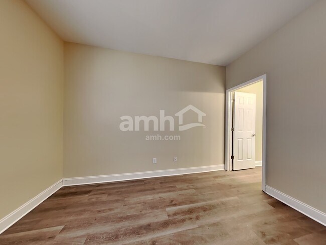 Building Photo - 248 Woodbrook Way