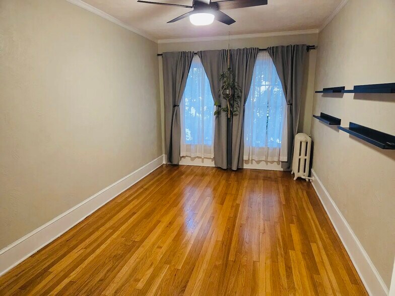 Master Bedroom - 720 6th Ave