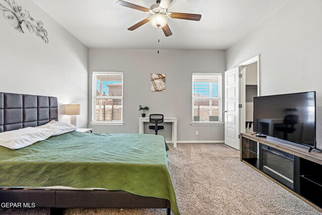 Building Photo - 12580 Arrow Weed Dr