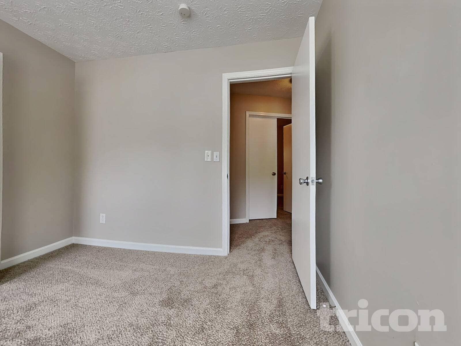 Building Photo - 5950 Crescent Ridge Ct