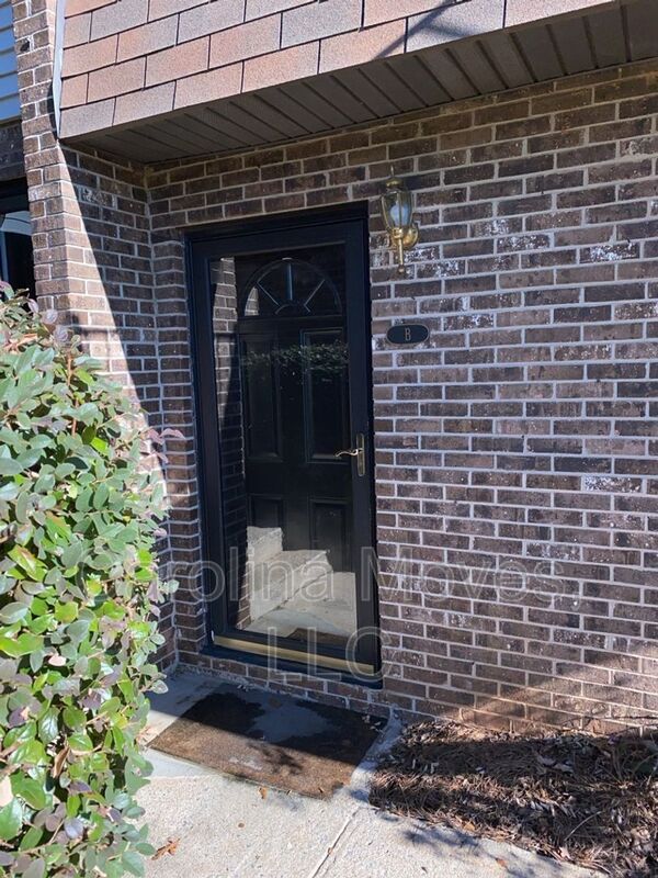 Building Photo - 10 Poinsett Ave