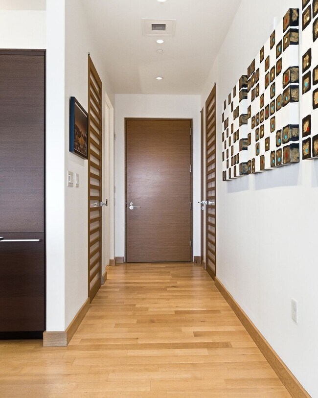 Building Photo - Waldorf Astoria 4001-Strip/City/Mtn Views from this Stunning FULLY FURNISHED 1Bd/1.5Ba Residence