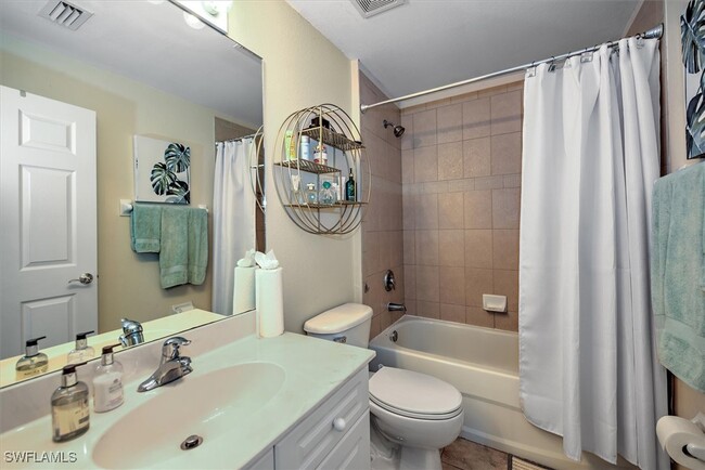 Building Photo - 1143 SW 43rd St