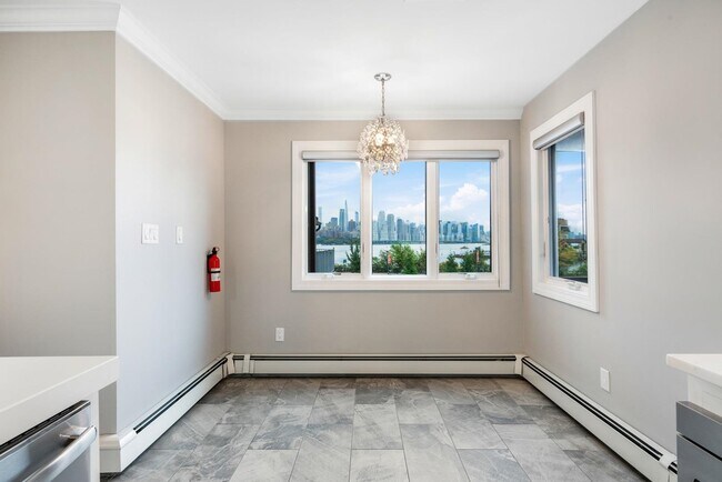 Building Photo - 14A Riverview Cir