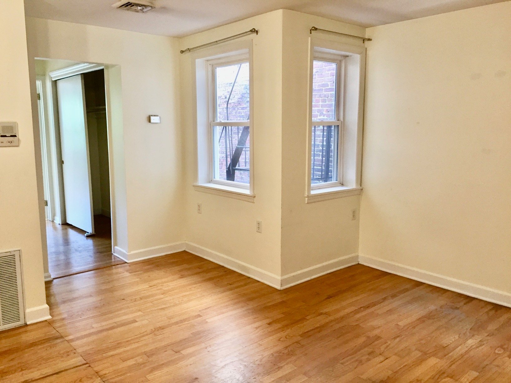 Building Photo - 920 N Calvert St