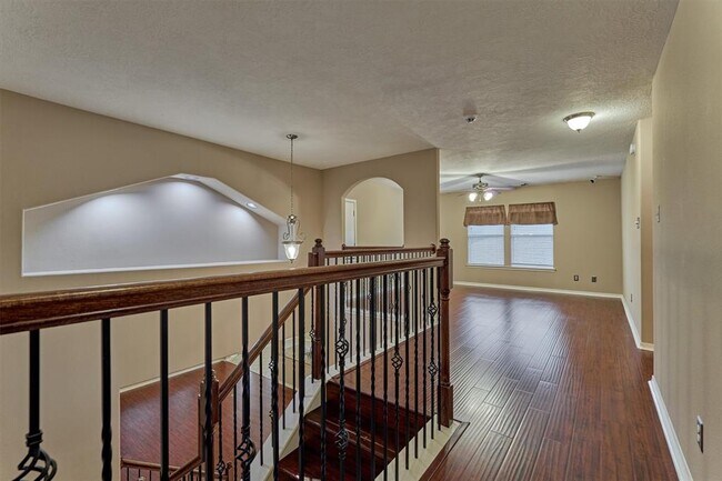 Building Photo - 8406 Oak Villa Ct