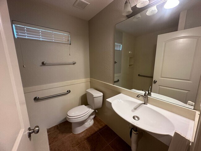 Building Photo - 18712 Rosalea Way