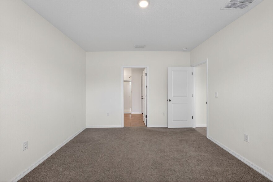 Building Photo - 34211 Jasper Stone Dr
