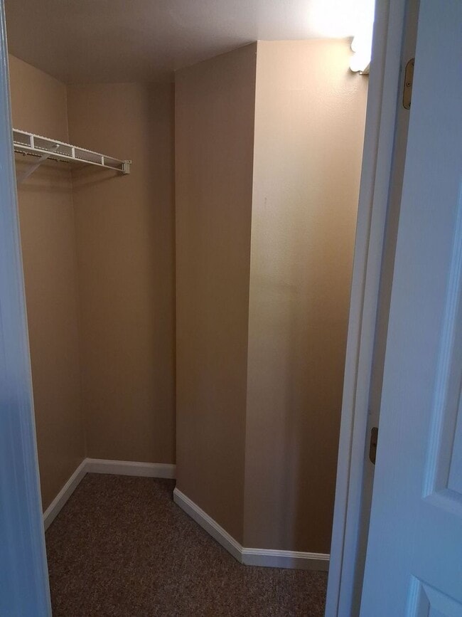 Building Photo - 3bed/2bath available August 01st!  $3000 Monthly Rent includes TWO assigned parking spaces