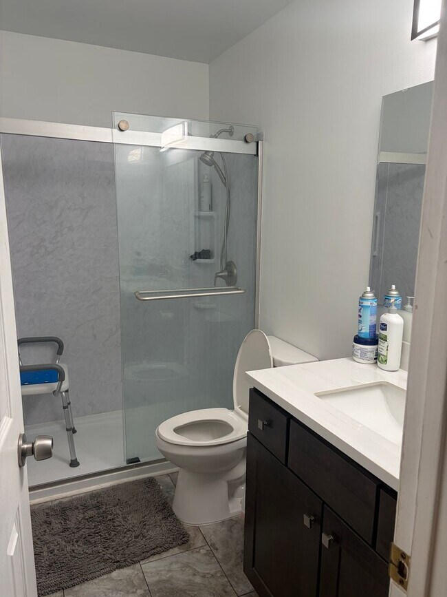 Building Photo - Highland Parkway