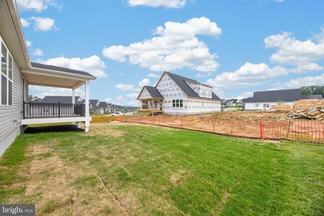 Building Photo - 1422 Gilray Dr