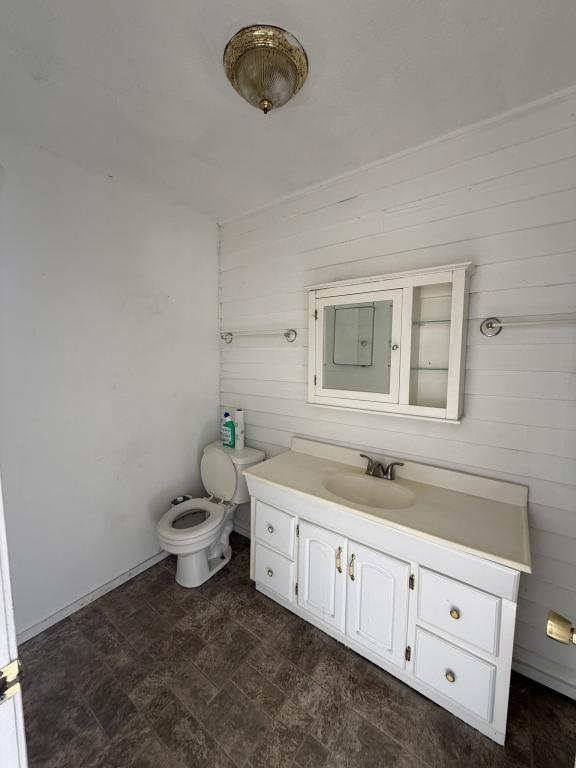 Building Photo - 211 W Main St