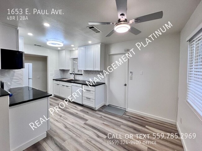 Building Photo - 1653 E Paul Ave