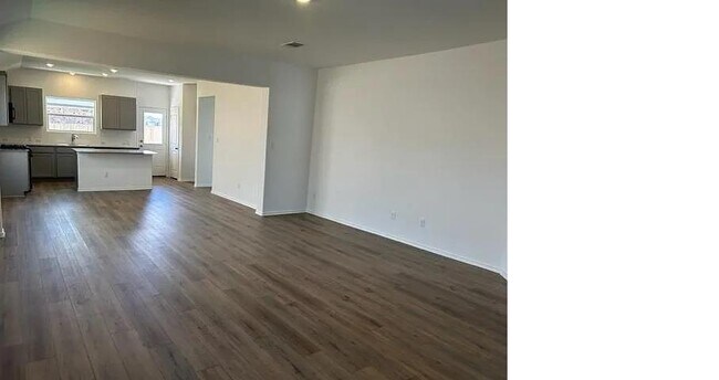 Building Photo - 607 Waterway Ave