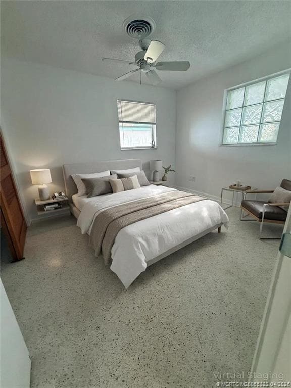 Building Photo - 33 SE Sailfish Ln