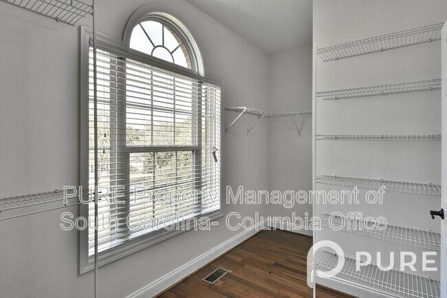 Building Photo - 4 Hunters Pond Dr